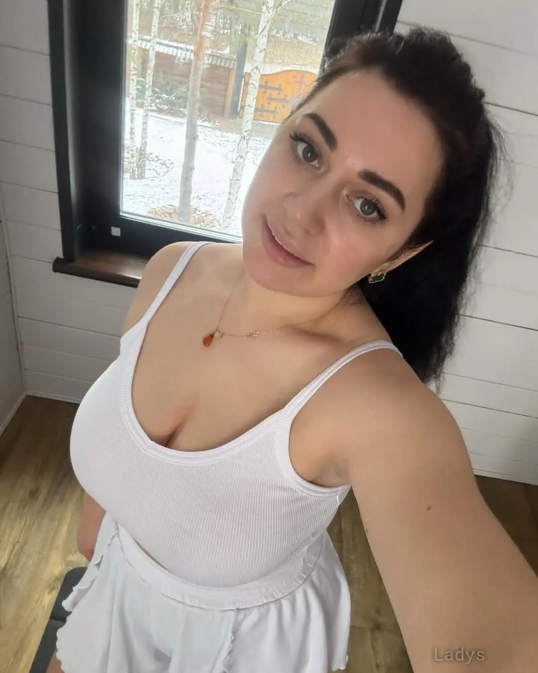 Preeti, 22 years old Ahmedabad escort girl with big tits, height 154 sm, Weight  kg