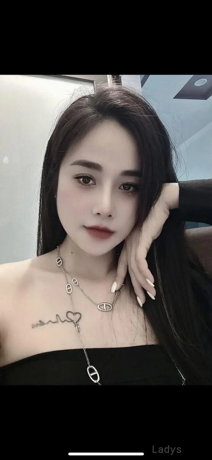 Lusy, 26 years beautiful nude Ahmedabad escorts girl, height 161 sm, Weight  kg
