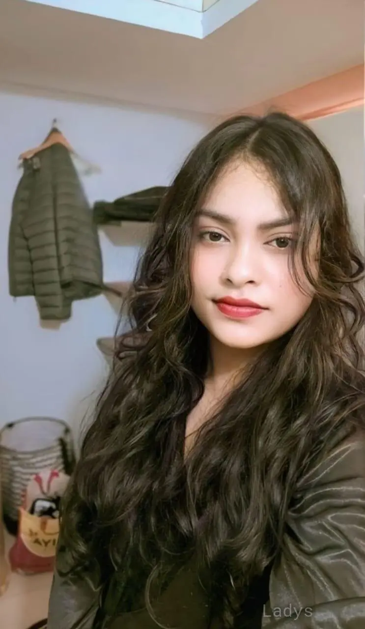 Roxanne, 21 years beautiful nude Ahmedabad escorts girl, height 154 sm, Weight kg