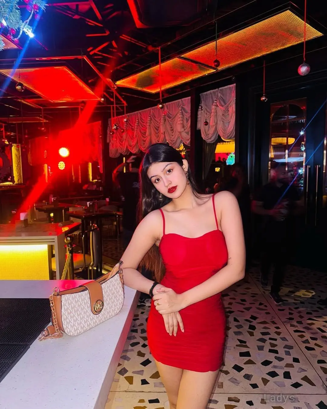 Shrutika, 23 years beautiful nude Ahmedabad escorts girl, height 153 sm, Weight  kg