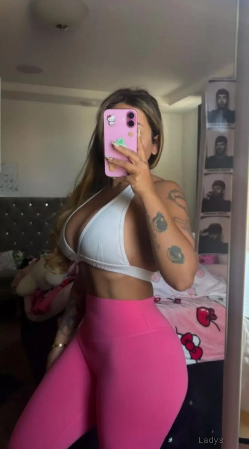 Je suis disponible maintenant, 26 years beautiful nude Aix-En-Provence escorts girl, height 168 sm, Weight 87 kg