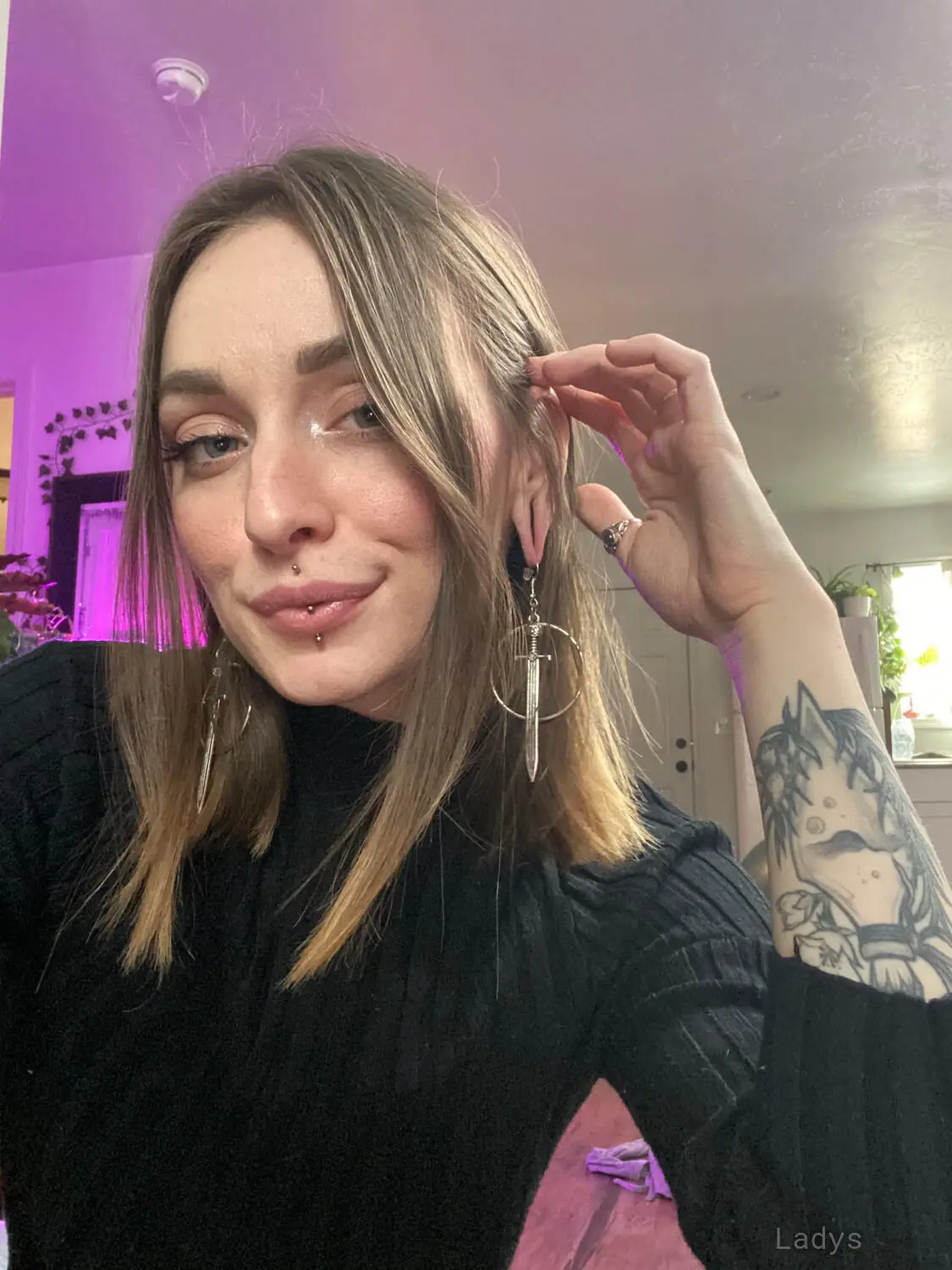 Jasmine l'indepndant, 22 years beautiful nude Aix les Bains escorts girl, height 162 sm, Weight 57 kg