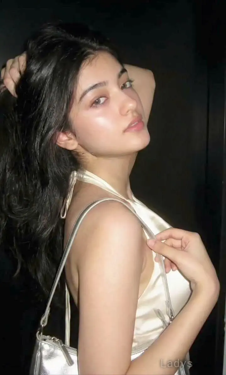 Disha, 23 years old Ajman escort girl with big tits, height 170 sm, Weight  kg