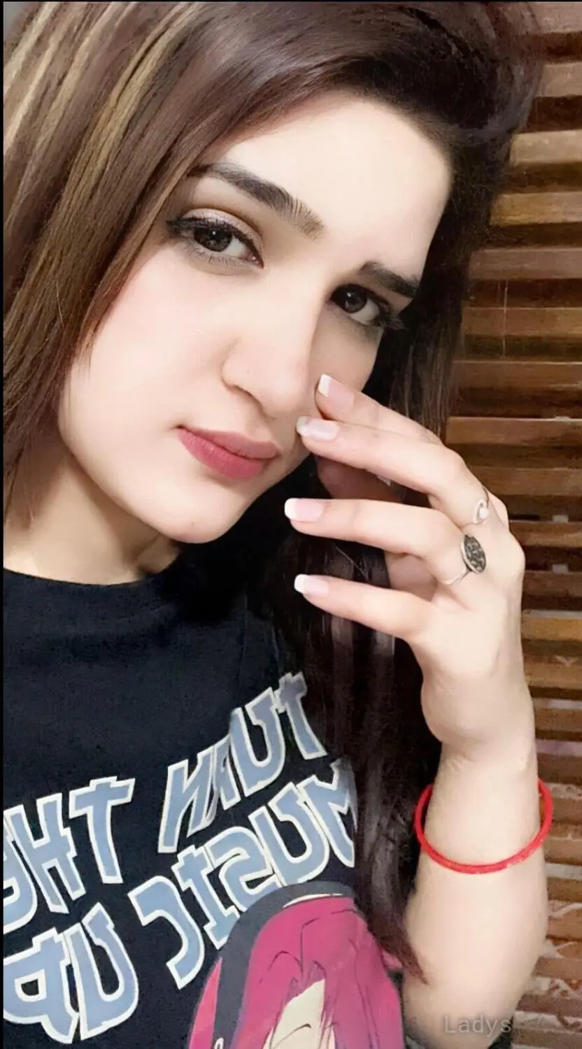 Samia, 23 years old Ajman escort girl with big tits, height 168 sm, Weight  kg
