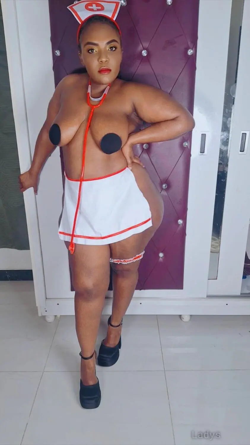 Sandie, 25 years old Ajman escort girl with big tits, height 147 sm, Weight  kg