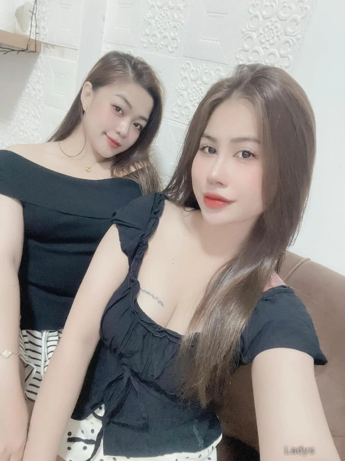 Threesome Vip🇧🇭, 26 years old Ajman escort girl with big tits, height 168 sm, Weight kg
