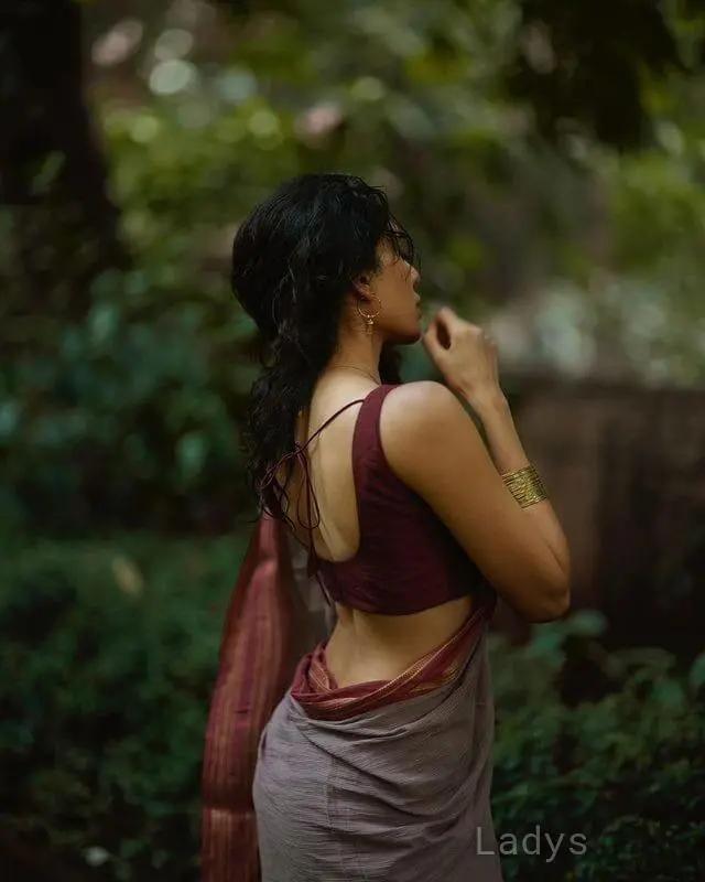 Pooja, 23 years beautiful nude Ajman escorts girl, height 167 sm, Weight kg