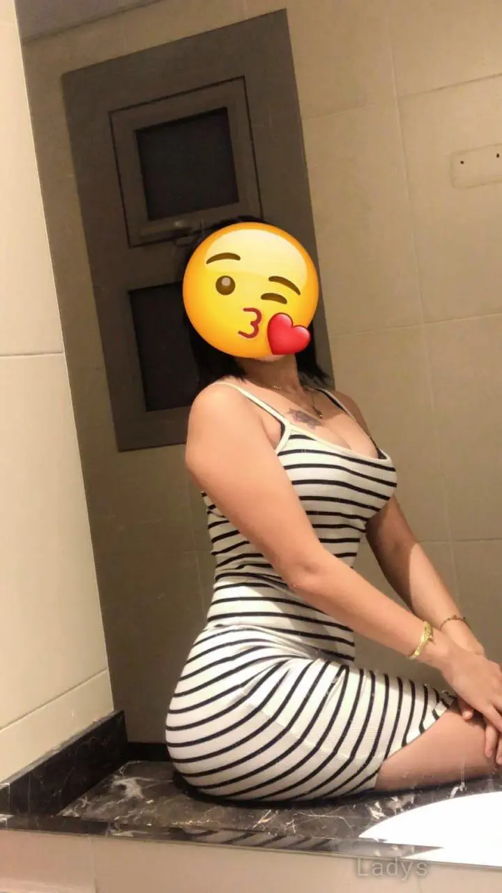 Shahd, 20 years beautiful nude Ajman escorts girl, height 162 sm, Weight  kg