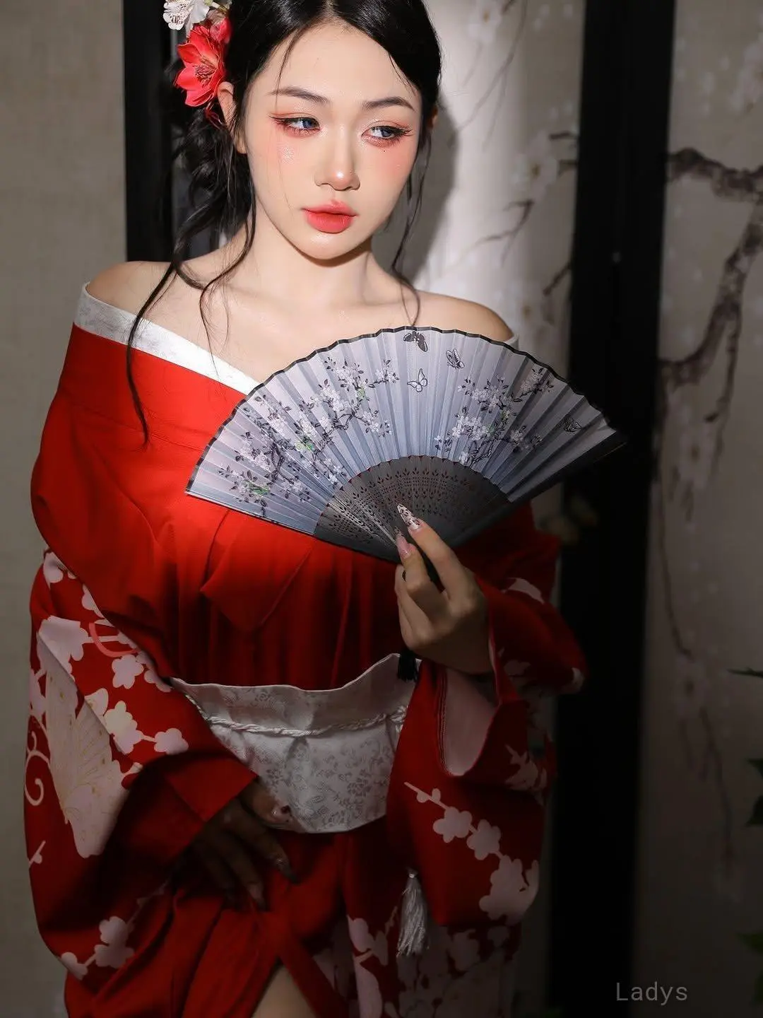 Linh, 21 years sexy toples Ajman scorts girl, height 158 sm, Weight  kg