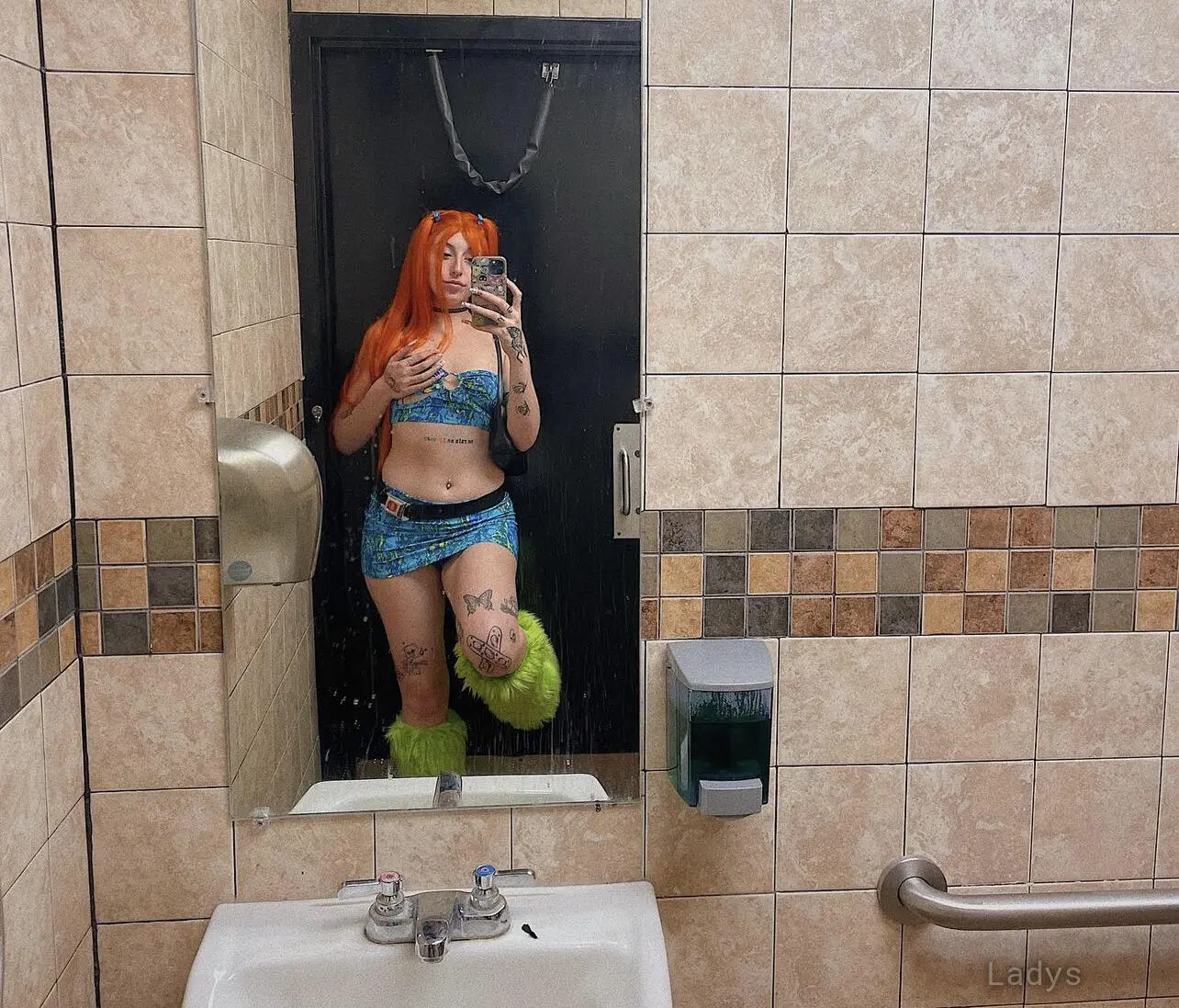Fun girl, 24 years beautiful nude Akron escorts girl, height 141 sm, Weight 48 kg
