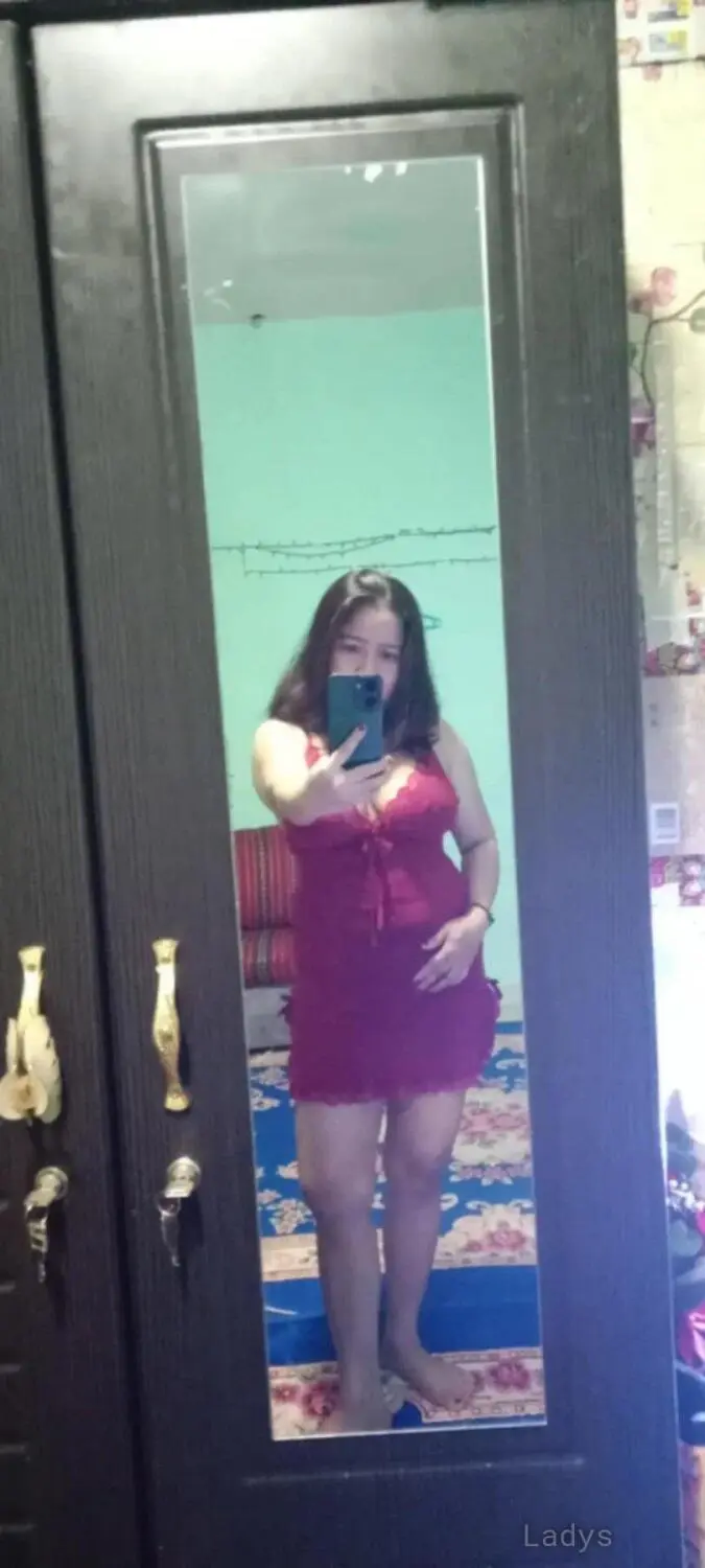 Judy, 35 years old Al Ain escort girl with big tits, height 158 sm, Weight  kg