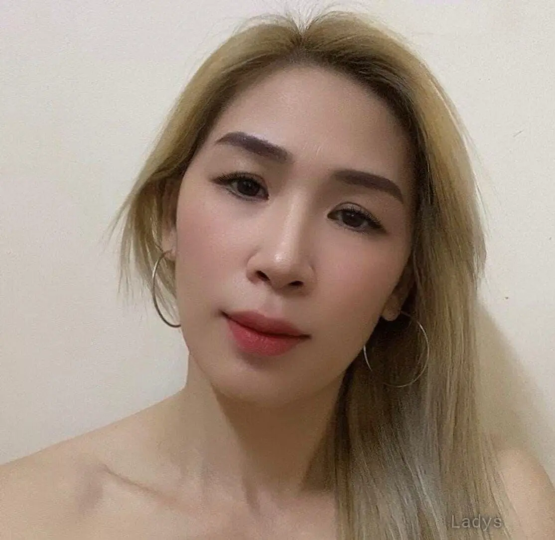 Lucy, 26 years beautiful nude Al Ain escorts girl, height 160 sm, Weight kg