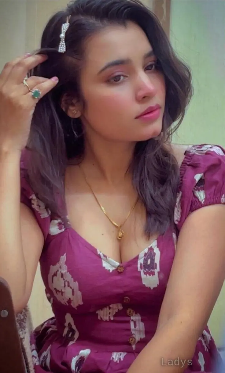 Neha, 24 years beautiful nude Al Ain escorts girl, height 166 sm, Weight kg
