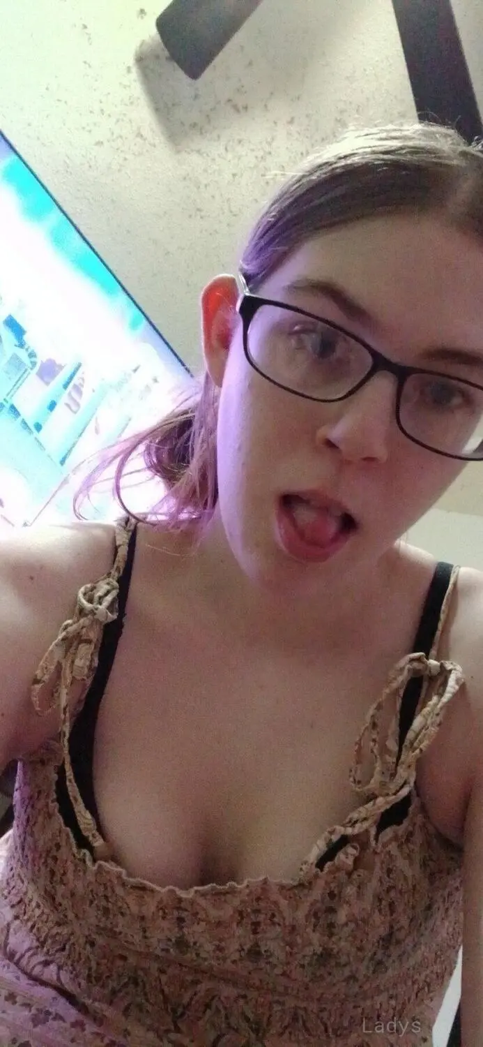 Isna, 24 years beautiful nude Al Bahah escorts girl, height 168 sm, Weight kg