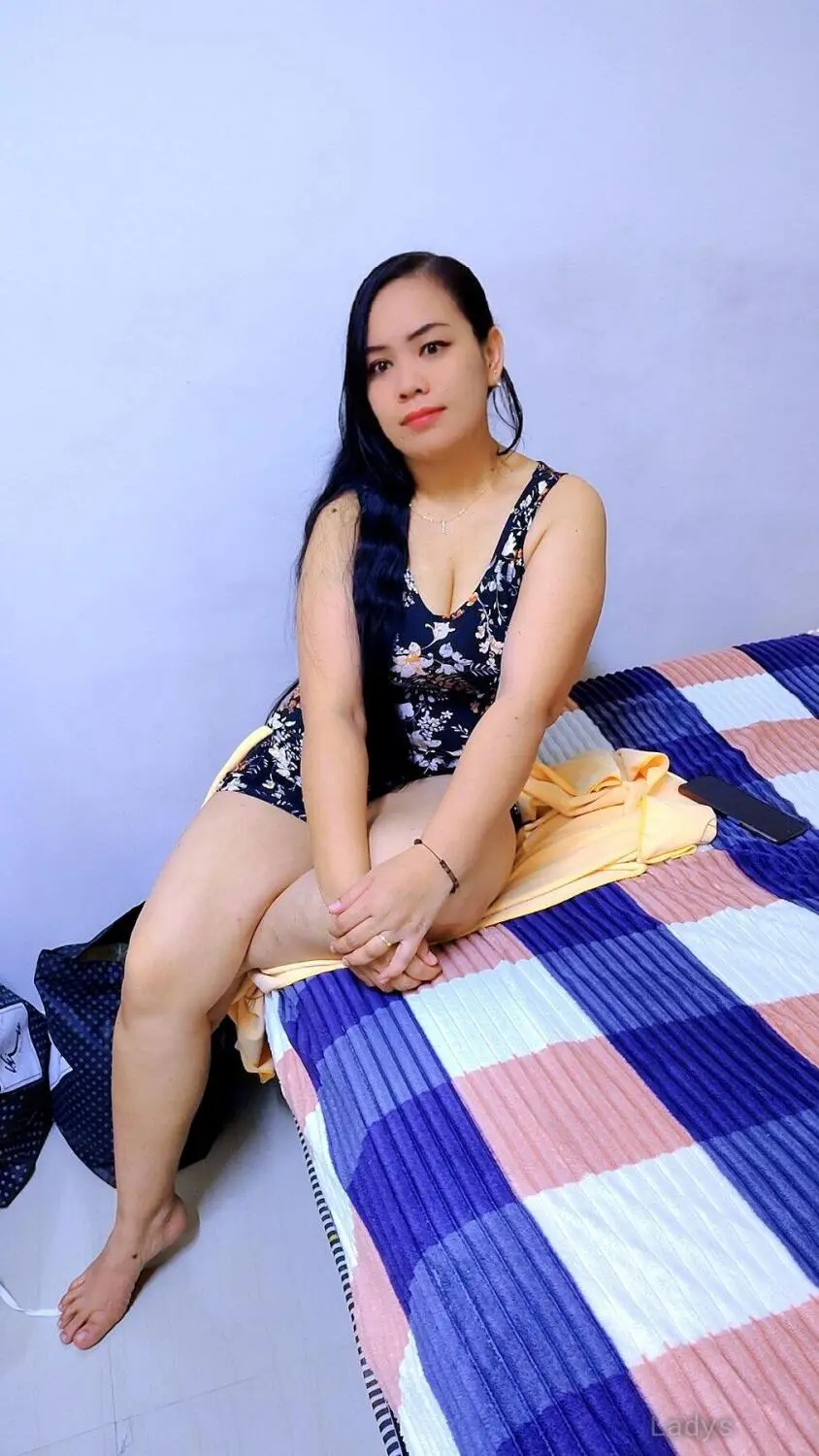 Luthj, 24 years beautiful nude Al Hofuf escorts girl, height 156 sm, Weight kg