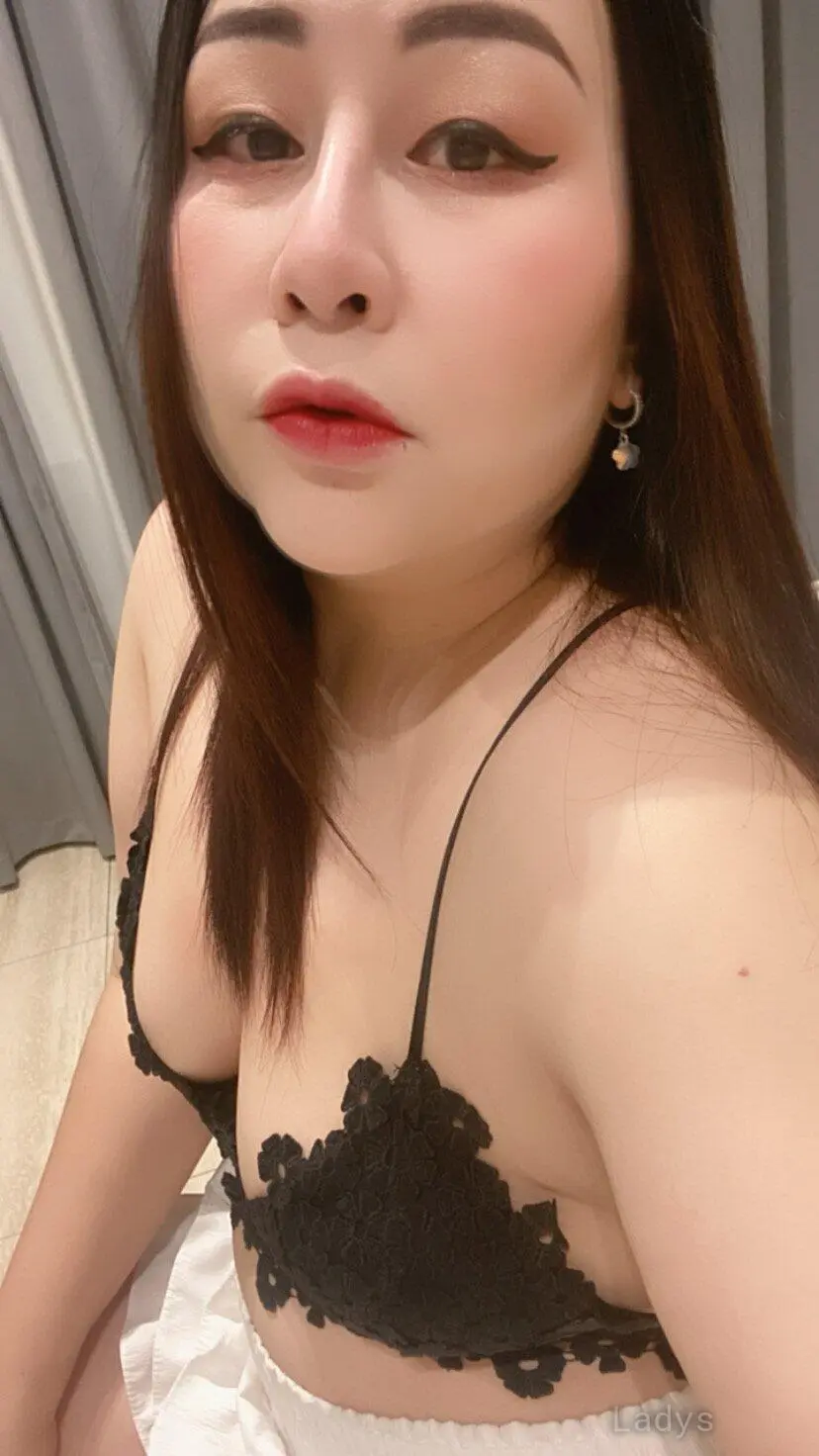 Alice, 28 years asian escorts girl, height 165 sm, Weight kg, Al Khobar eacort-1