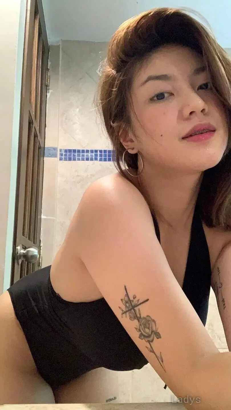 Tina, 23 years old Al Khobar escort girl with big tits, height 167 sm, Weight kg