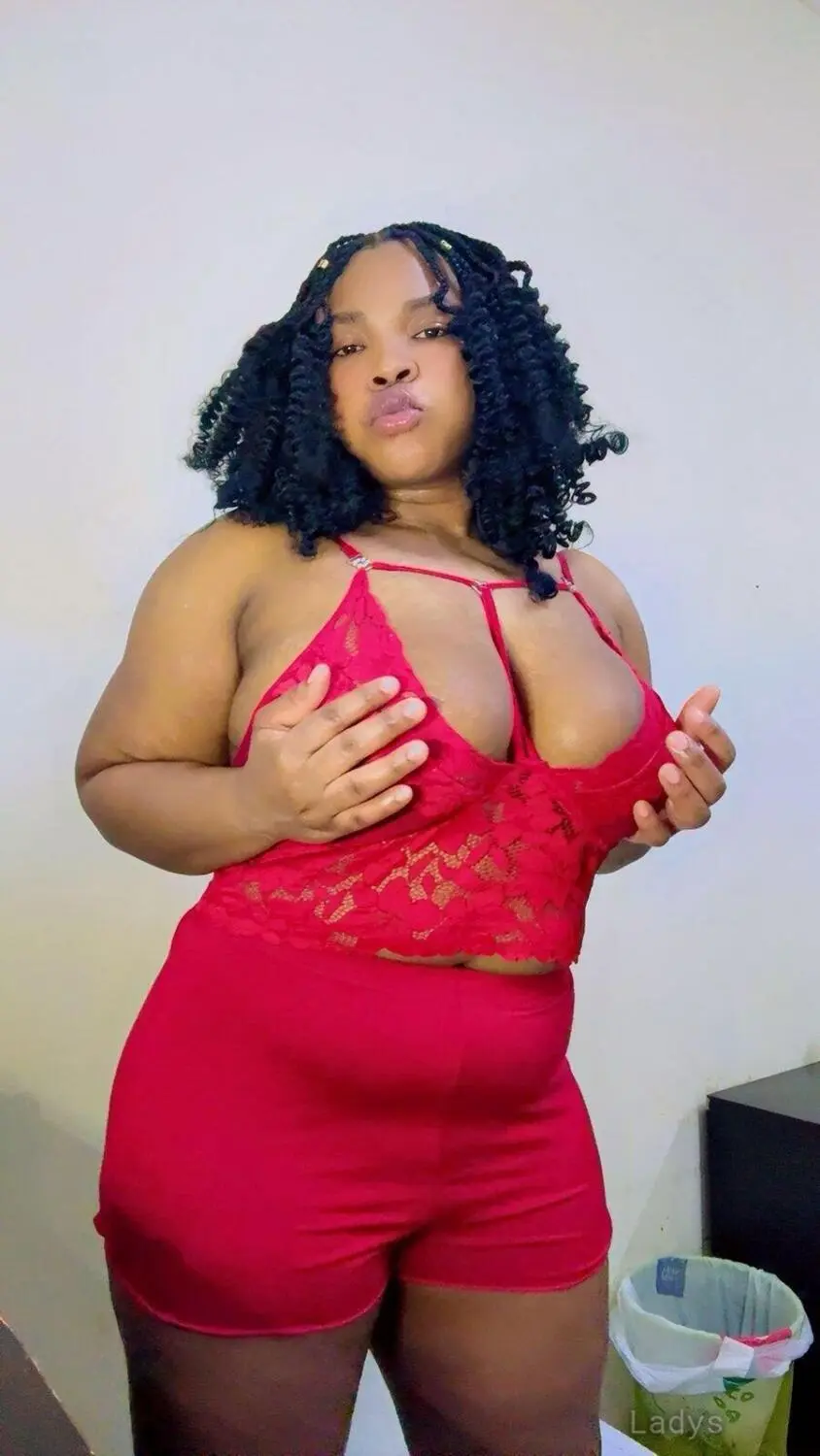 Kemi, 22 years beautiful nude Al Khobar escorts girl, height 160 sm, Weight kg