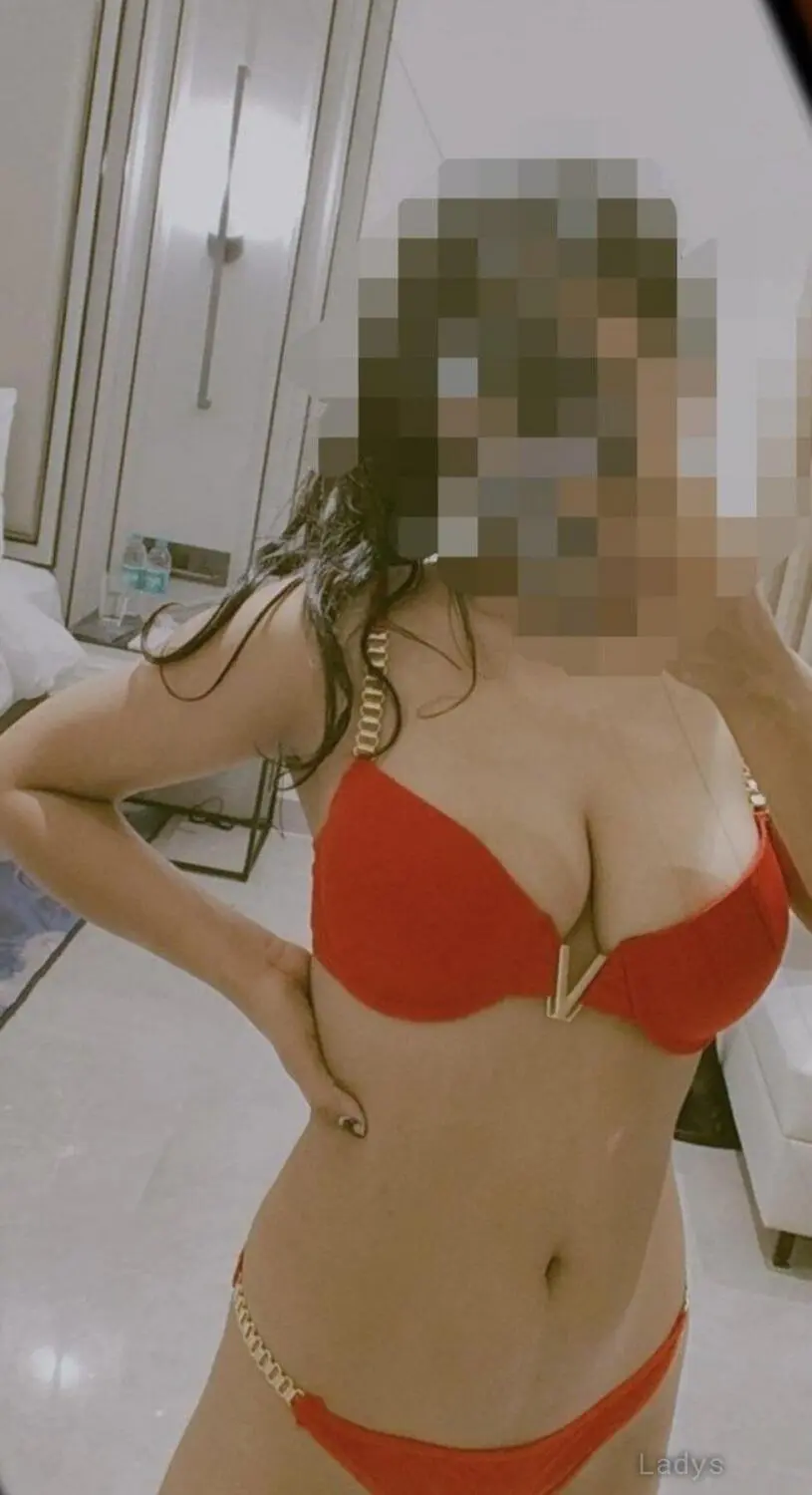 Kerala, 25 years old Al Kuwait escort girl with big tits, height  sm, Weight  kg