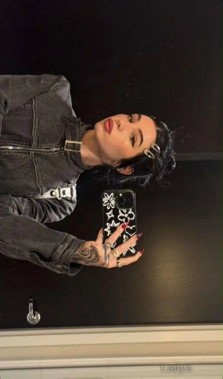 Wellington Bolt, 22 years old Alabama escort girl with big tits, height 171 sm, Weight 53 kg