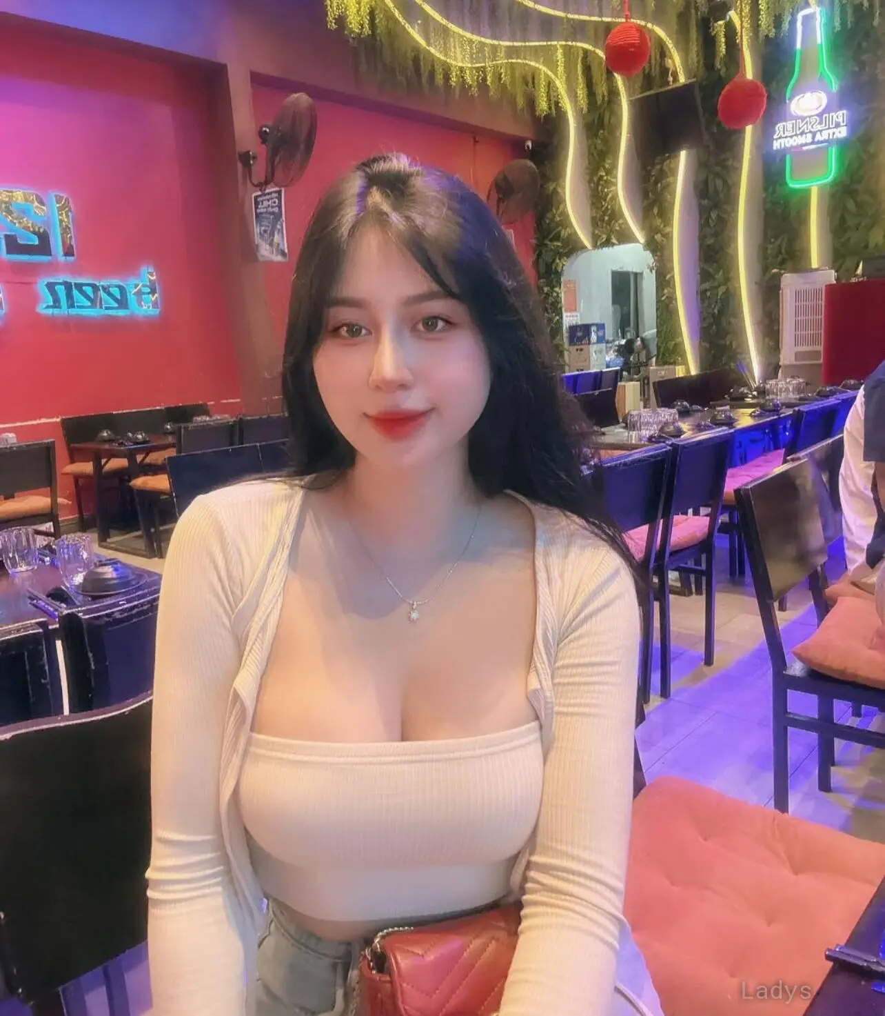 Nari, 26 years beautiful nude Alabama escorts girl, height 137 sm, Weight 48 kg