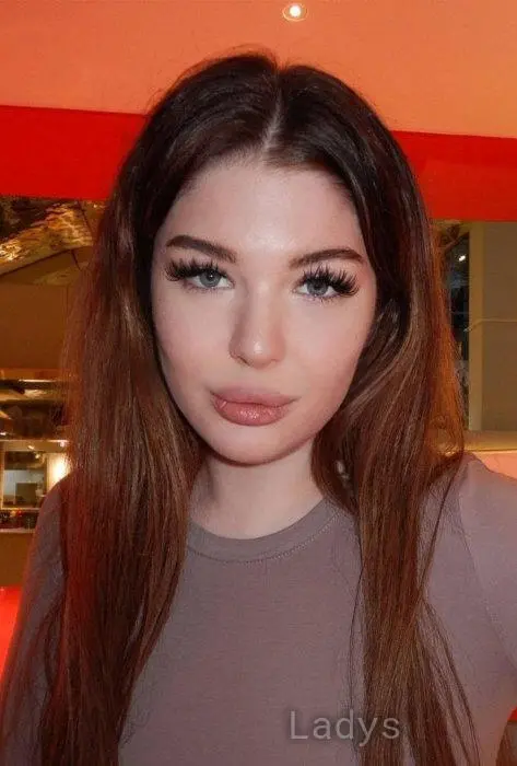Natali, 23 years beautiful nude Alicante escorts girl, height 162 sm, Weight 66 kg