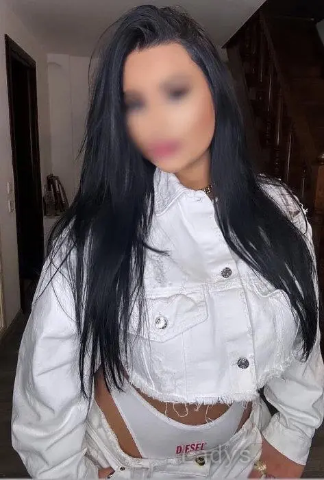Vivian, 27 years beautiful nude Almere escorts girl, height 166 sm, Weight 55 kg
