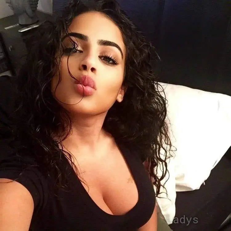 Adada, 24 years old Amman escort girl with big tits, height 161 sm, Weight kg