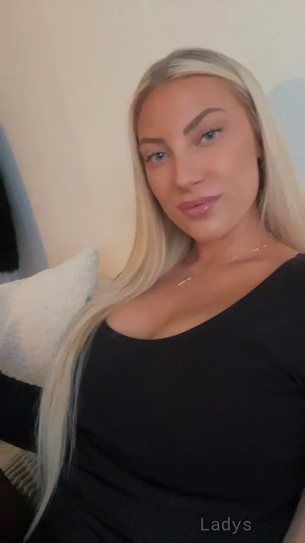 Briana Susan, 25 years beautiful nude Amman escorts girl, height 167 sm, Weight 50 kg