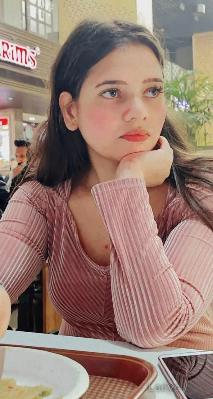 Archie High Class New Girls, 21 years old Amritsar escort girl with big tits, height 165 sm, Weight kg