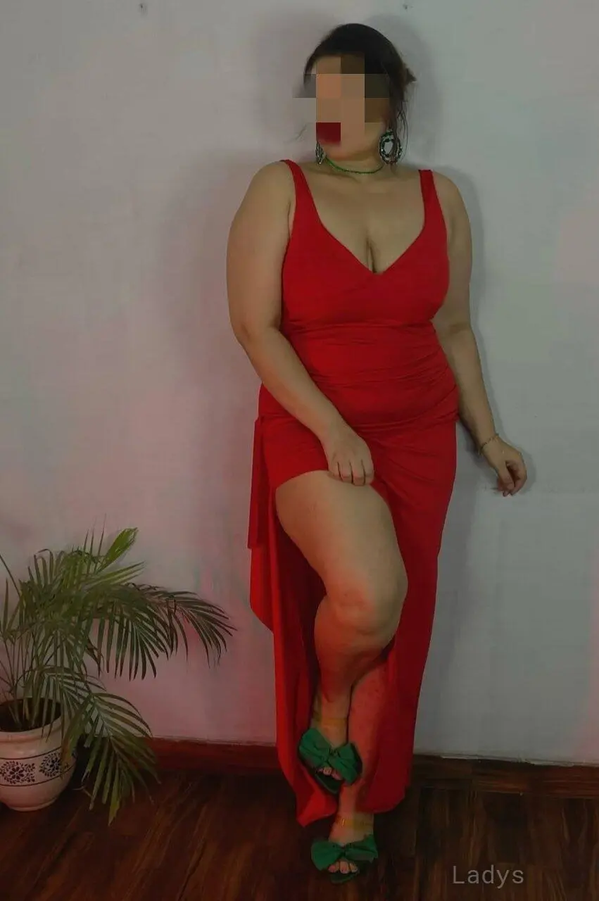 Rose, 29 years old Amritsar escort girl with big tits, height 158 sm, Weight  kg