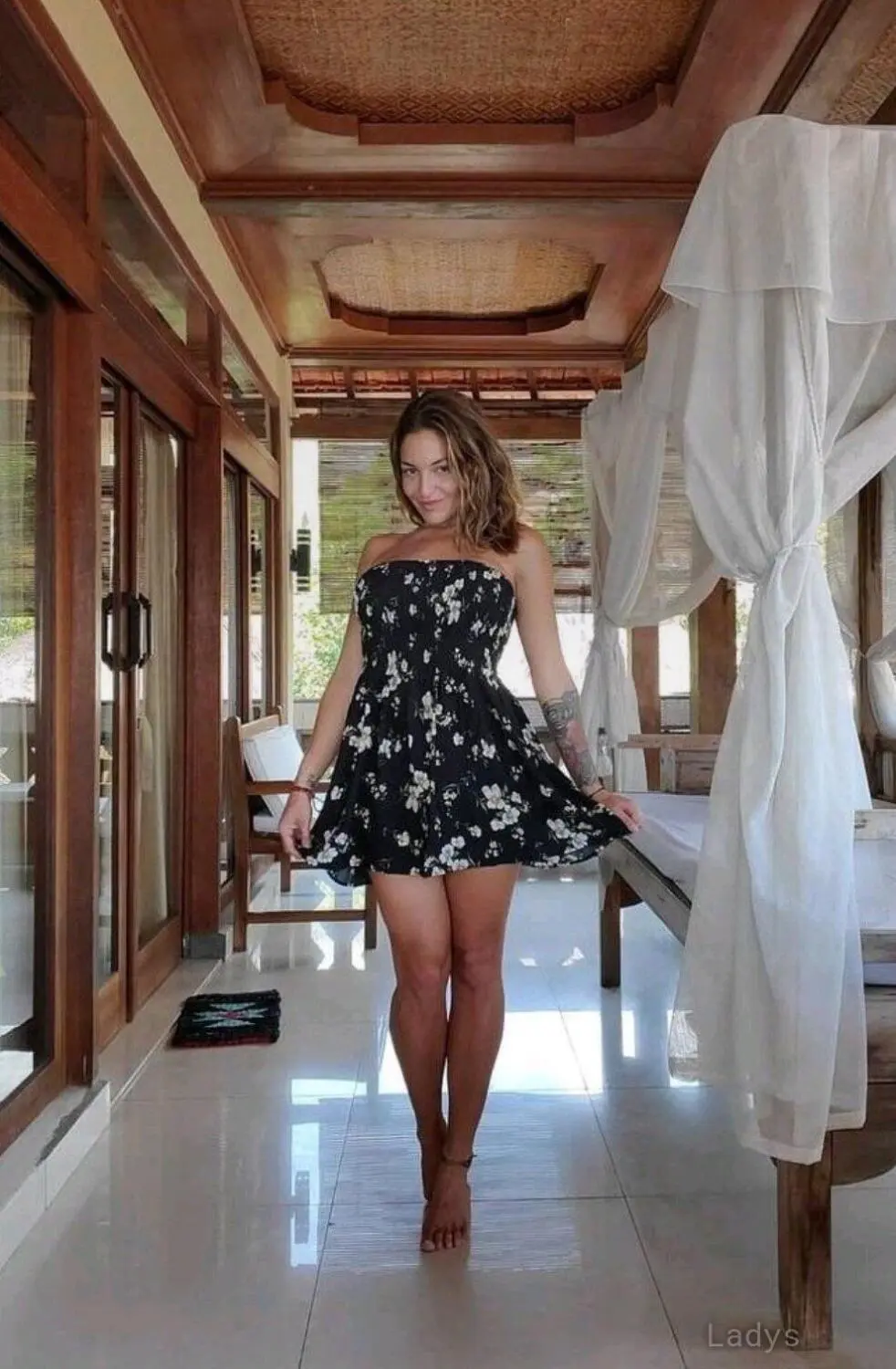 Emma, 26 years old Amsterdam escort girl with big tits, height 160 sm, Weight kg