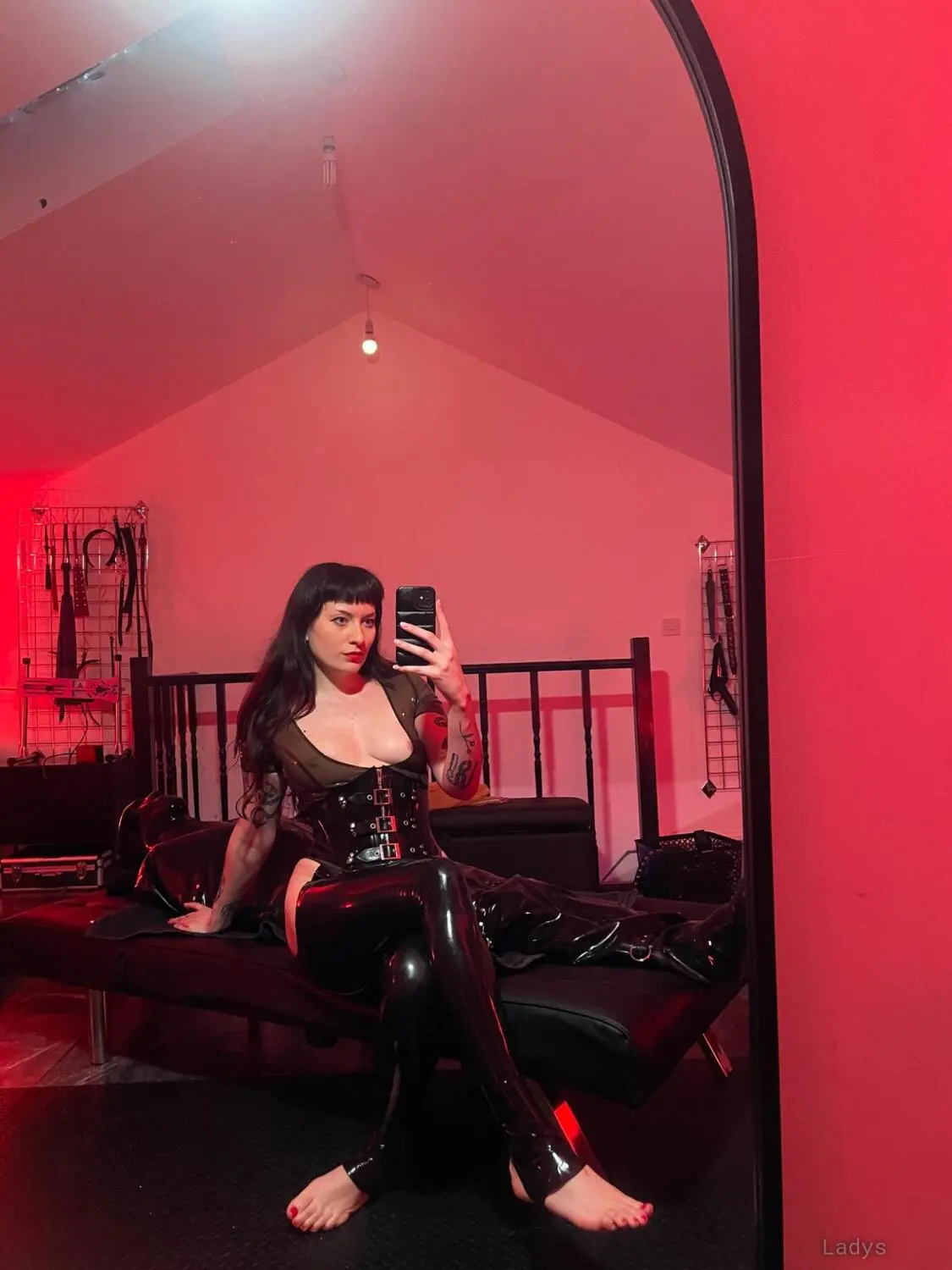 Mistress May, 31 years beautiful nude Amsterdam escorts girl, height 167 sm, Weight 62 kg