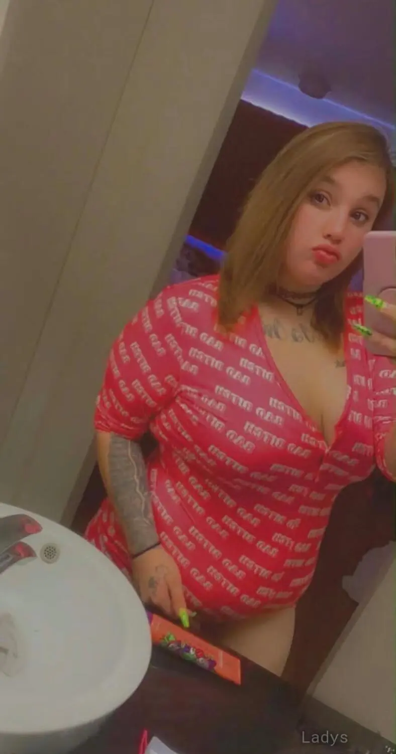 Skylarr, 20 years beautiful nude Anaheim escorts girl, height 153 sm, Weight 71 kg
