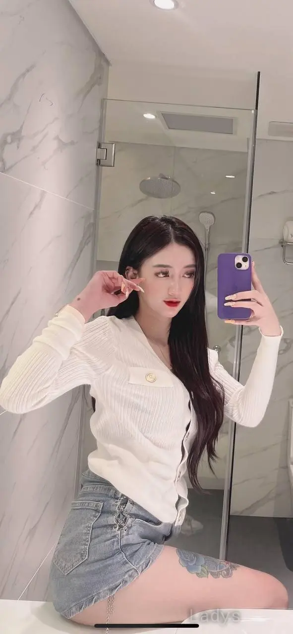 Kylie, 22 years old Angeles City escort girl with big tits, height 157 sm, Weight  kg