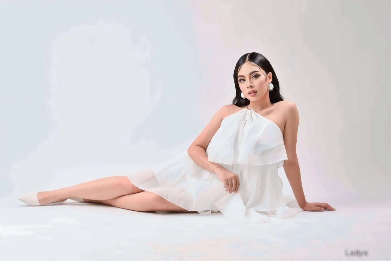 Max, 20 years old Angeles City escort girl with big tits, height 160 sm, Weight  kg