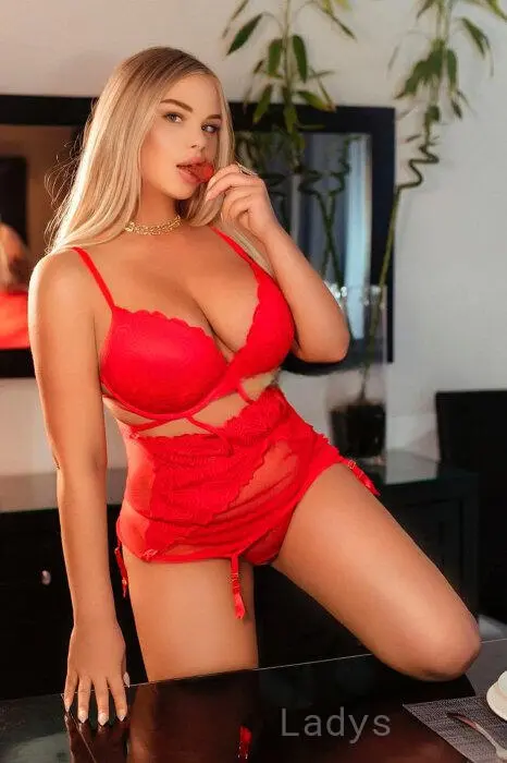 Inna, 26 years beautiful nude Ankara escorts girl, height 172 sm, Weight 68 kg