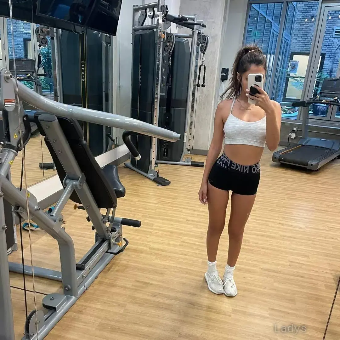 Julie-Anne, 27 years beautiful nude Annemasse escorts girl, height 160 sm, Weight 50 kg