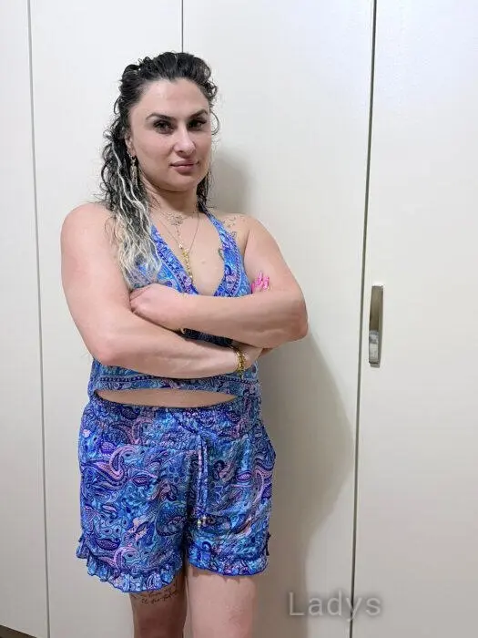 Julia, 35 years beautiful nude Antalya escorts girl, height 170 sm, Weight 75 kg