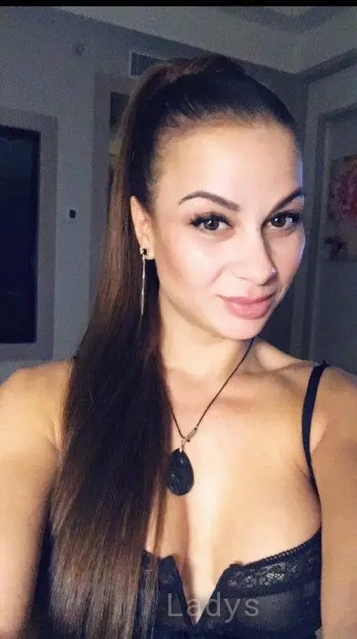 Stella, 27 years old Antwerpen escort girl with big tits, height 165 sm, Weight 59 kg