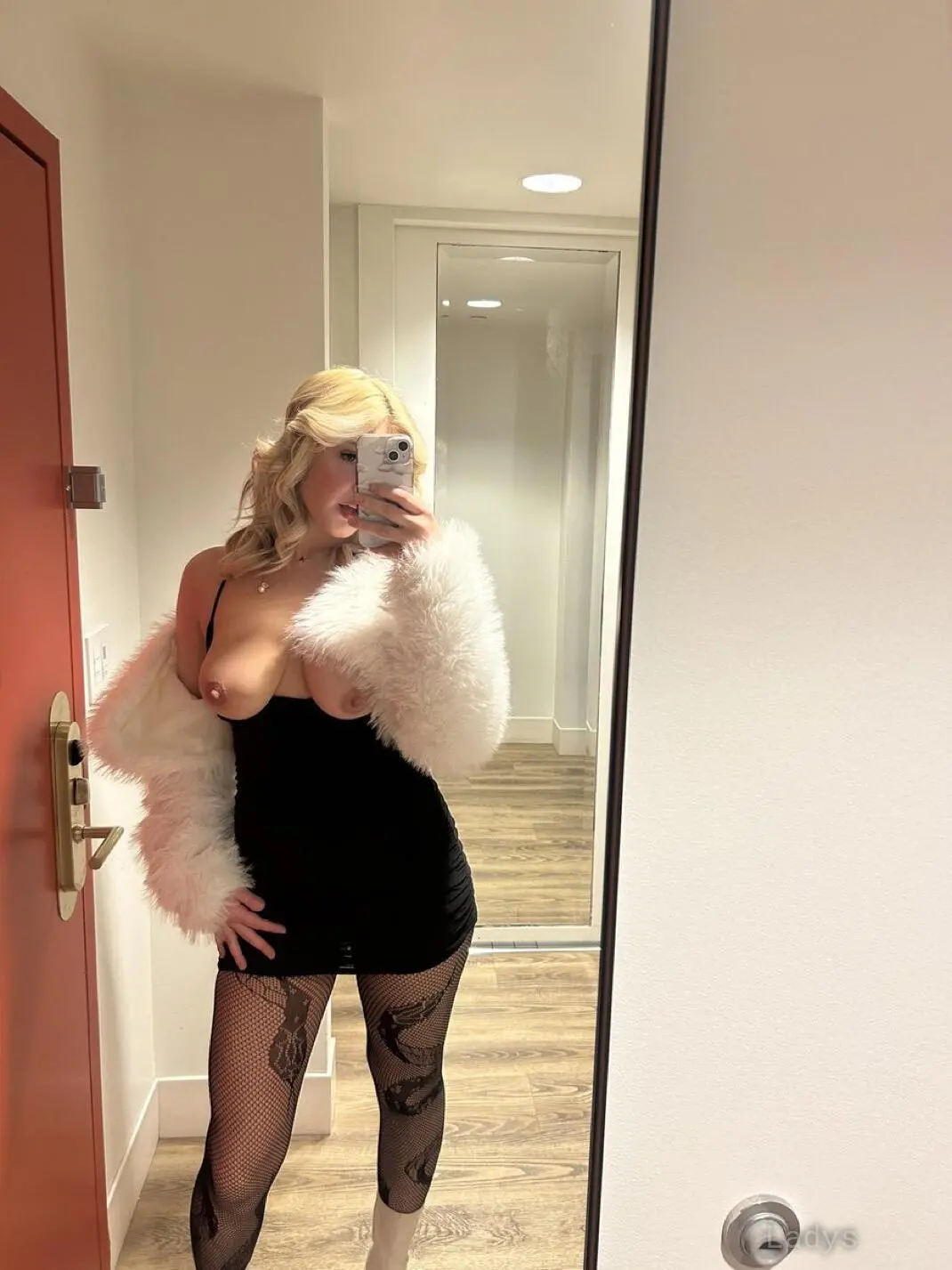 sexy julia, 25 years beautiful nude Arkansas escorts girl, height 126 sm, Weight 41 kg
