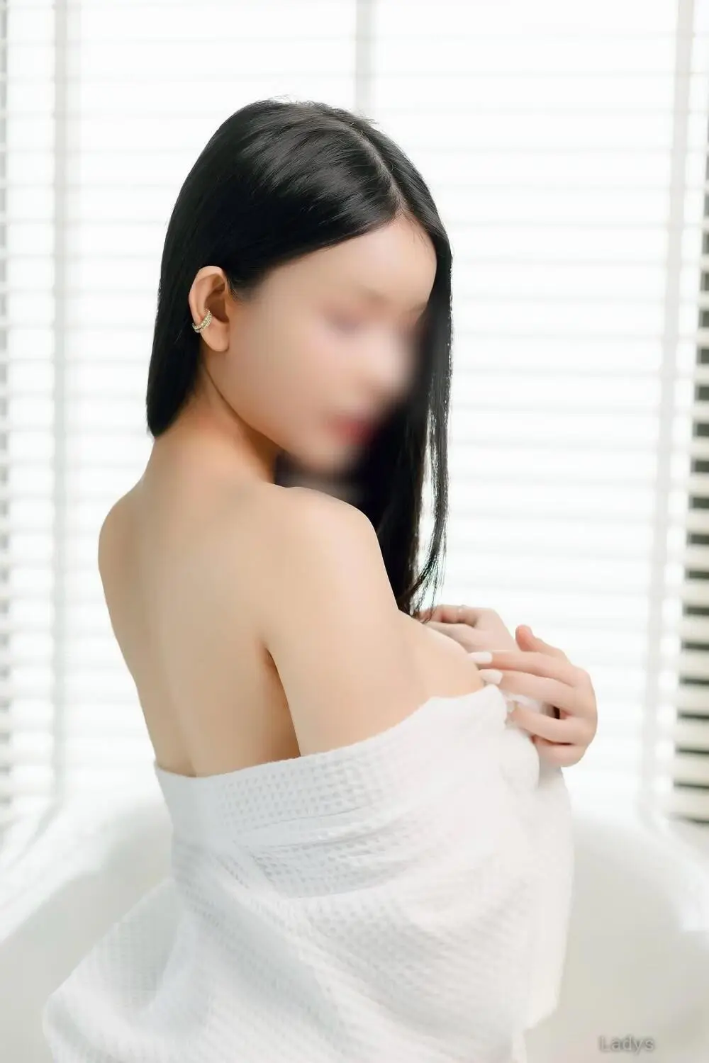 Amily, 20 years beautiful nude Ashburn escorts girl, height 156 sm, Weight 49 kg