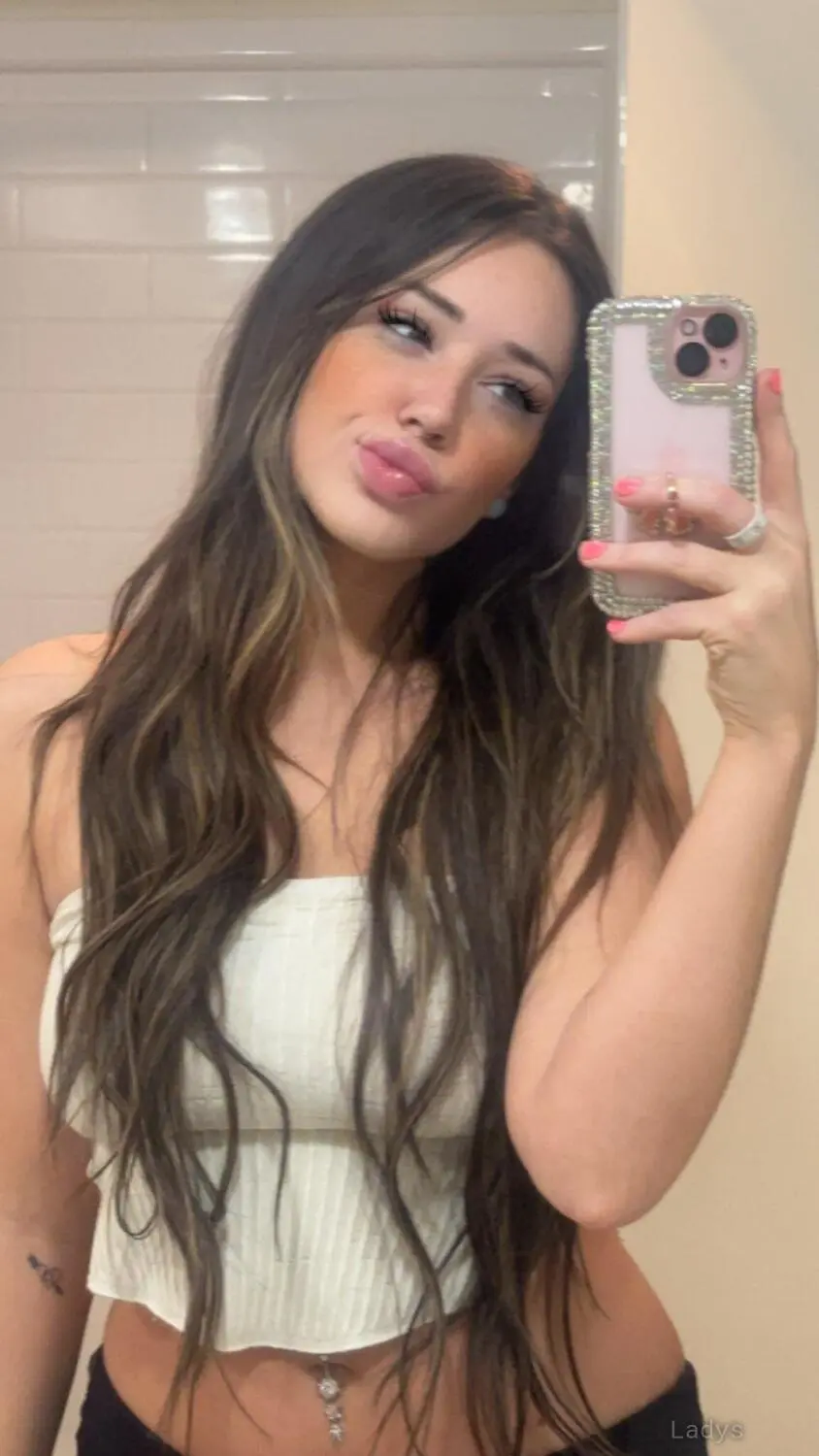 Riya, 25 years beautiful nude Ashdod escorts girl, height 124 sm, Weight 42 kg