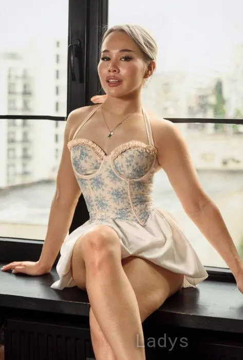 Liana, 25 years beautiful nude Astana | Nūr-Sūltan escorts girl, height 165 sm, Weight 49 kg