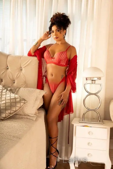 Cacau, 25 years beautiful nude Athens escorts girl, height 167 sm, Weight 57 kg