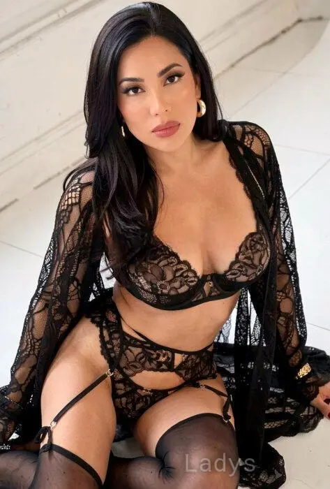 KATE, 32 years beautiful nude Athens escorts girl, height 174 sm, Weight 68 kg