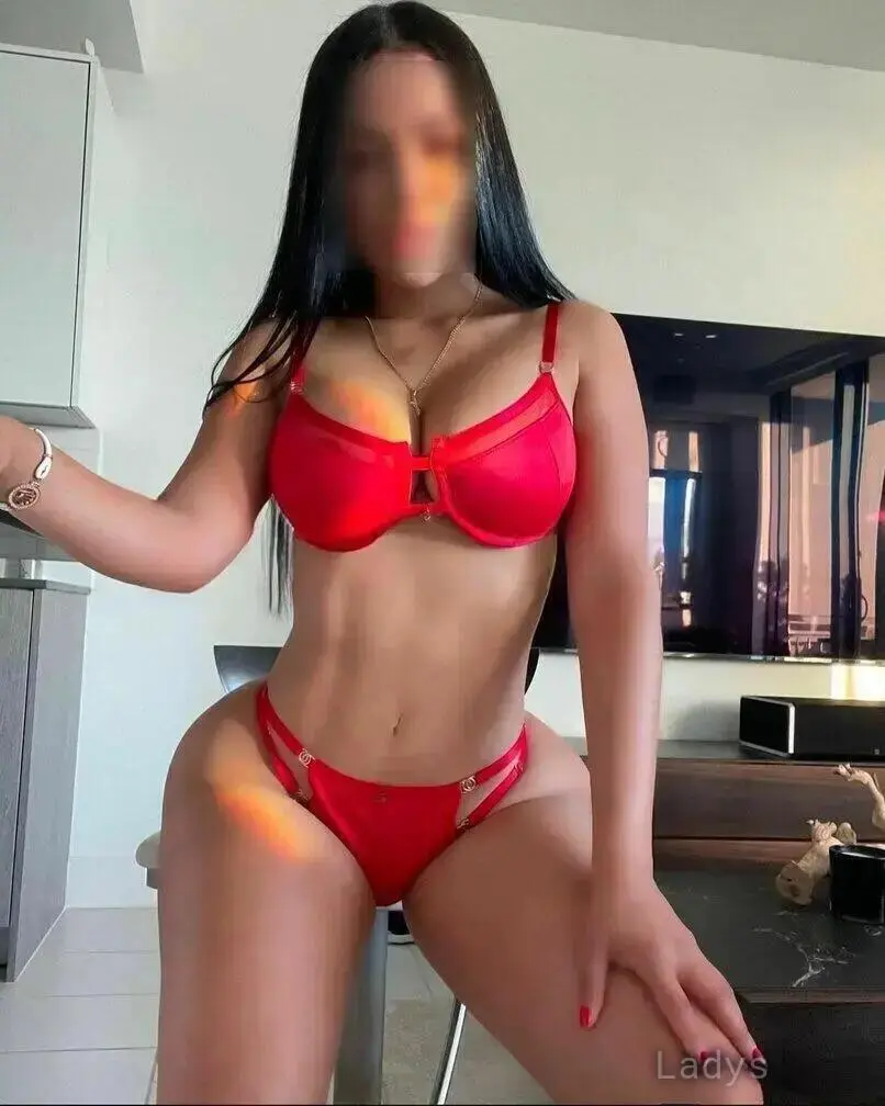 Abril Evans, 24 years beautiful nude Atlanta escorts girl, height 162 sm, Weight 53 kg