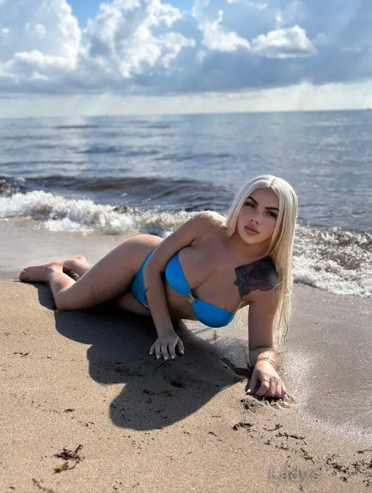 Amanda, 25 years beautiful nude Atlanta escorts girl, height 160 sm, Weight 57 kg
