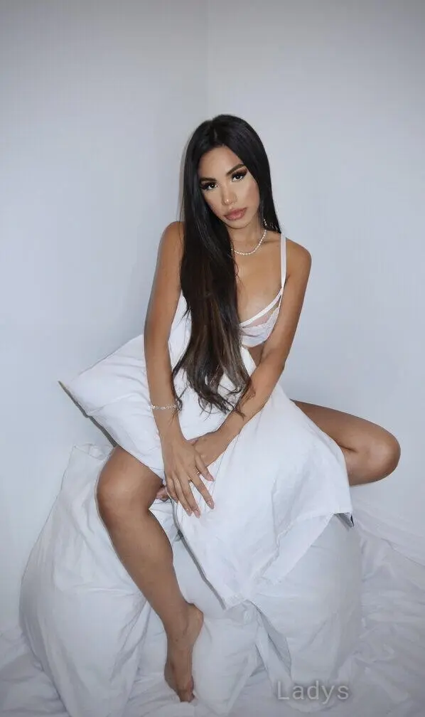 Daniela, 23 years beautiful nude Atlanta escorts girl, height 160 sm, Weight 52 kg
