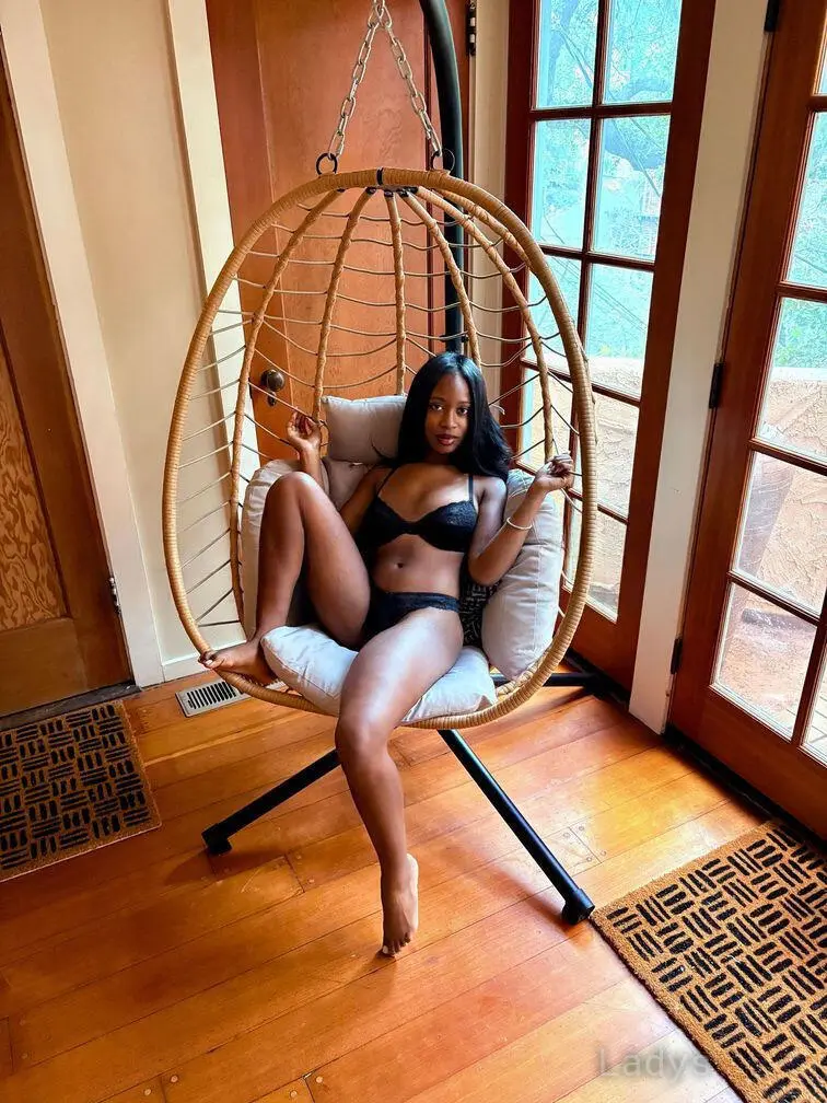 Jade, 19 years beautiful nude Atlanta escorts girl, height 160 sm, Weight 53 kg